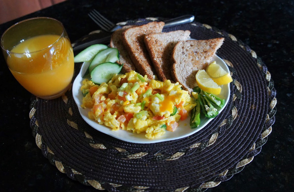 zapped scrambled eggs with veggies